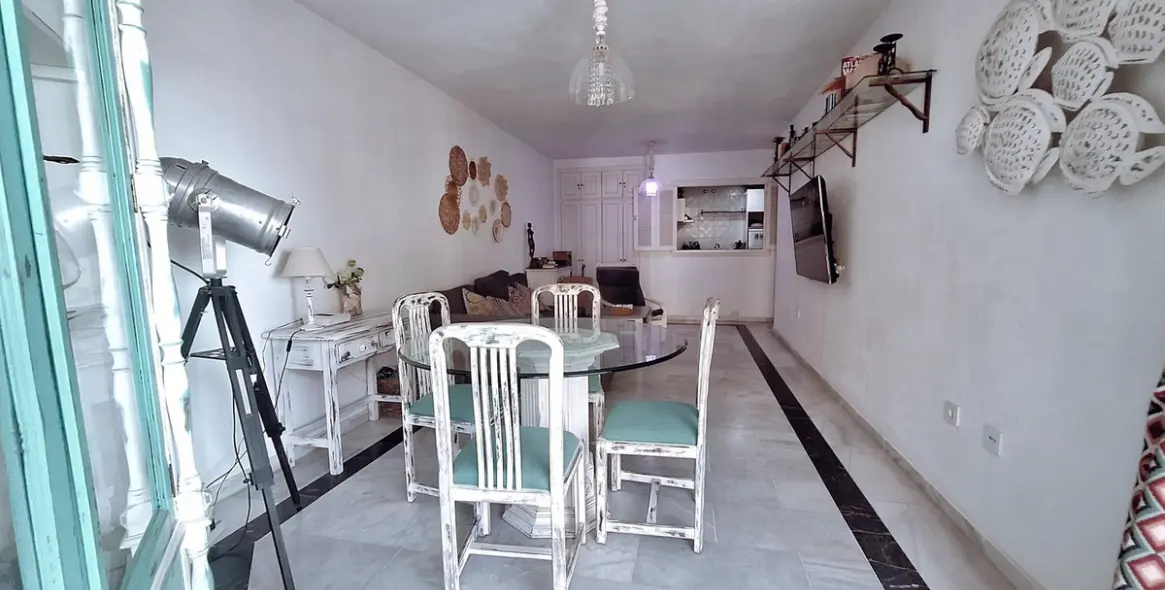 Sale of middle floor apartment in Fuengirola 17