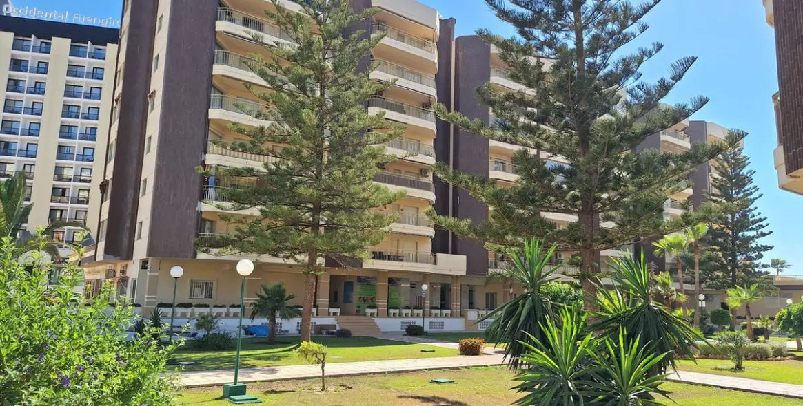 Sale of middle floor apartment in Fuengirola 24