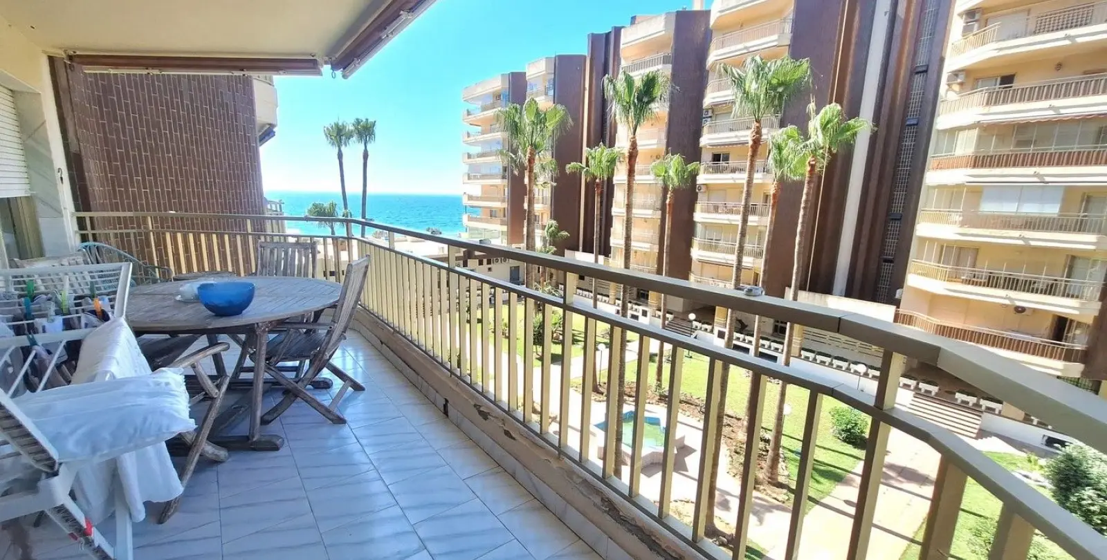 Sale of middle floor apartment in Fuengirola 7