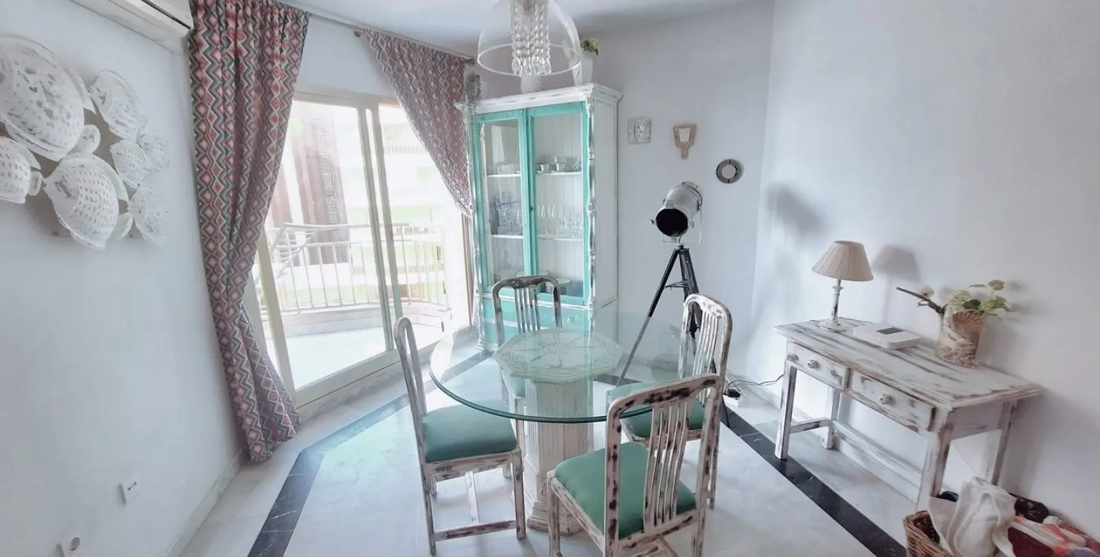 Sale of middle floor apartment in Fuengirola 18