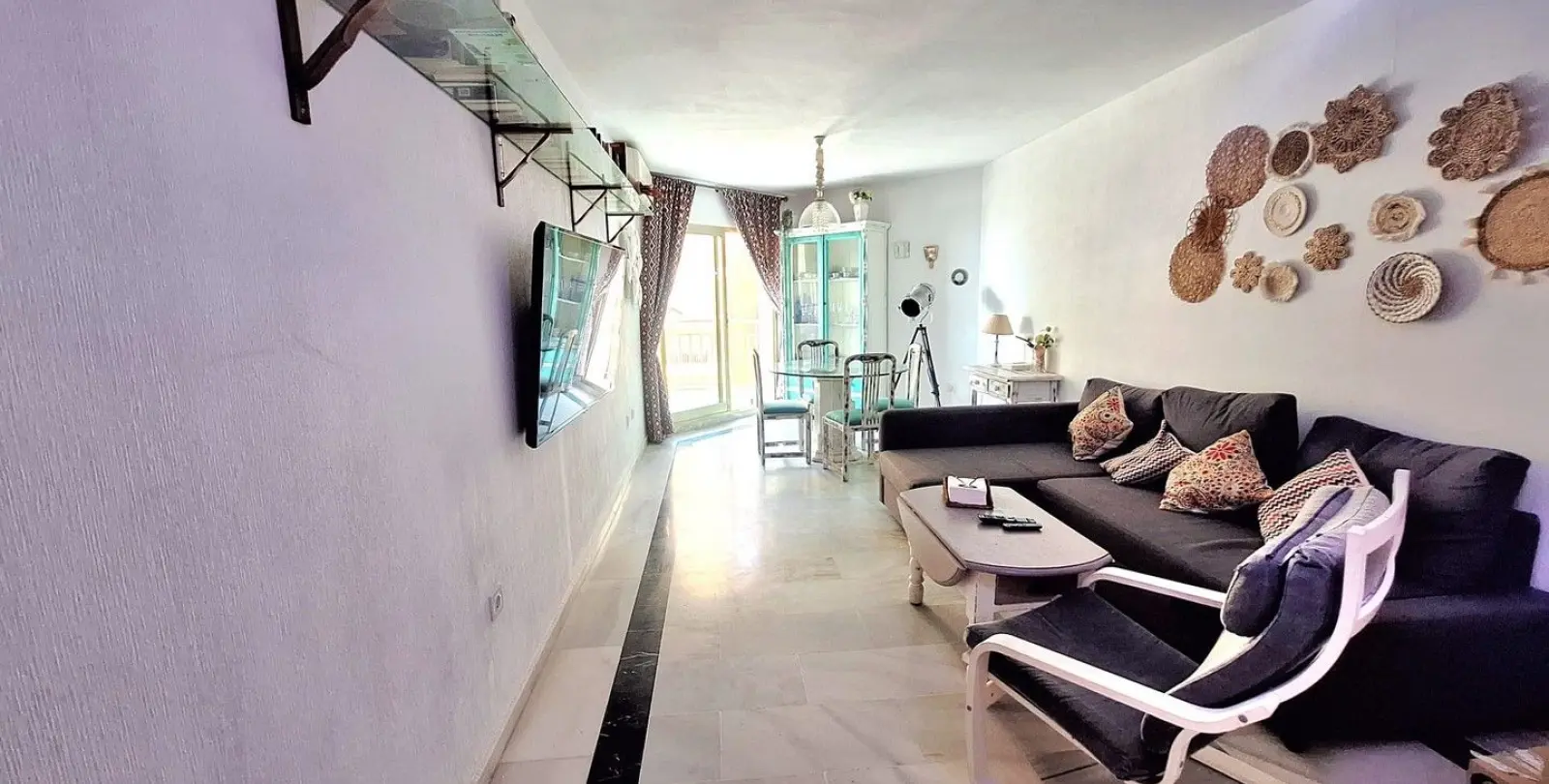 Sale of middle floor apartment in Fuengirola 19