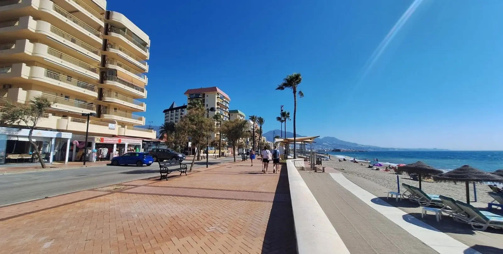 Sale of middle floor apartment in Fuengirola 27
