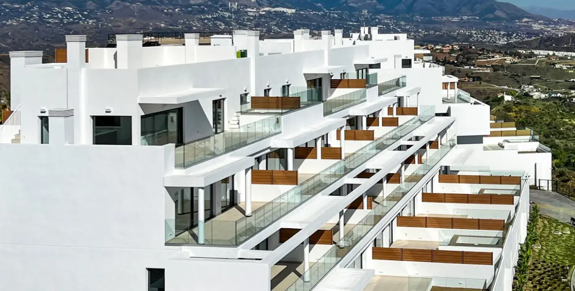 Sale of middle floor apartment in Calanova Golf 2