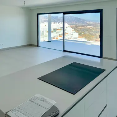 Sale of middle floor apartment in Calanova Golf