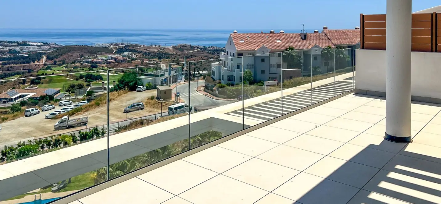 Sale of middle floor apartment in Calanova Golf 4