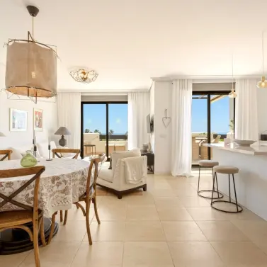 Sale of townhouse in Estepona