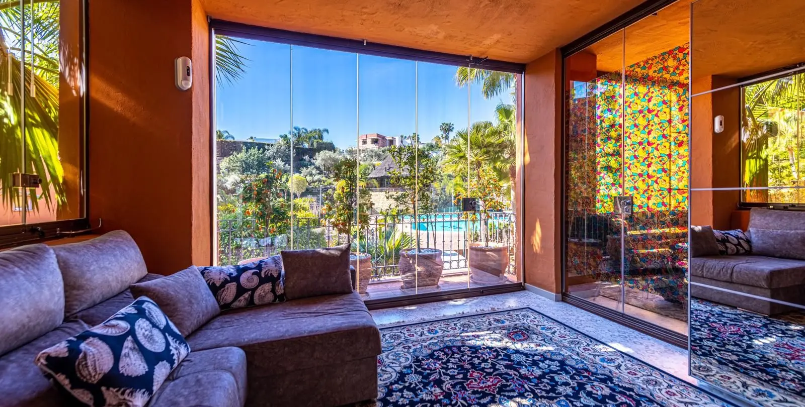 Sale of middle floor apartment in Nueva Andalucía 2
