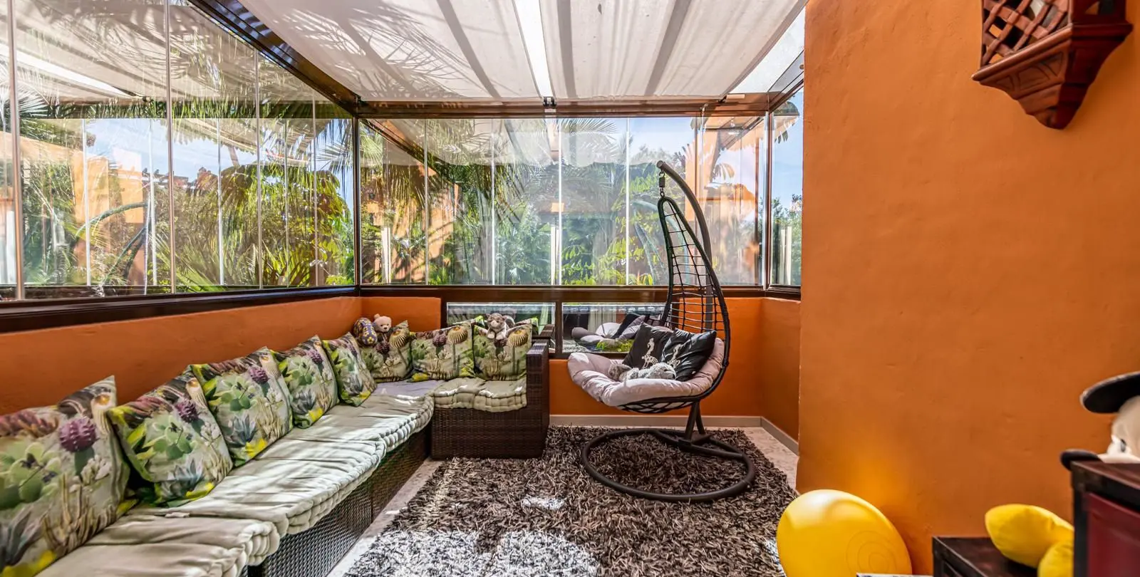 Sale of middle floor apartment in Nueva Andalucía 3