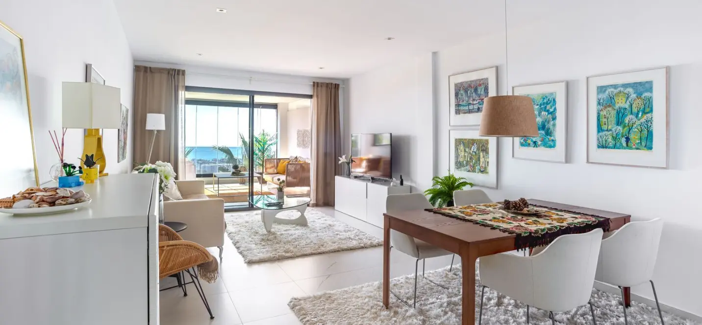 Sale of middle floor apartment in Estepona 4