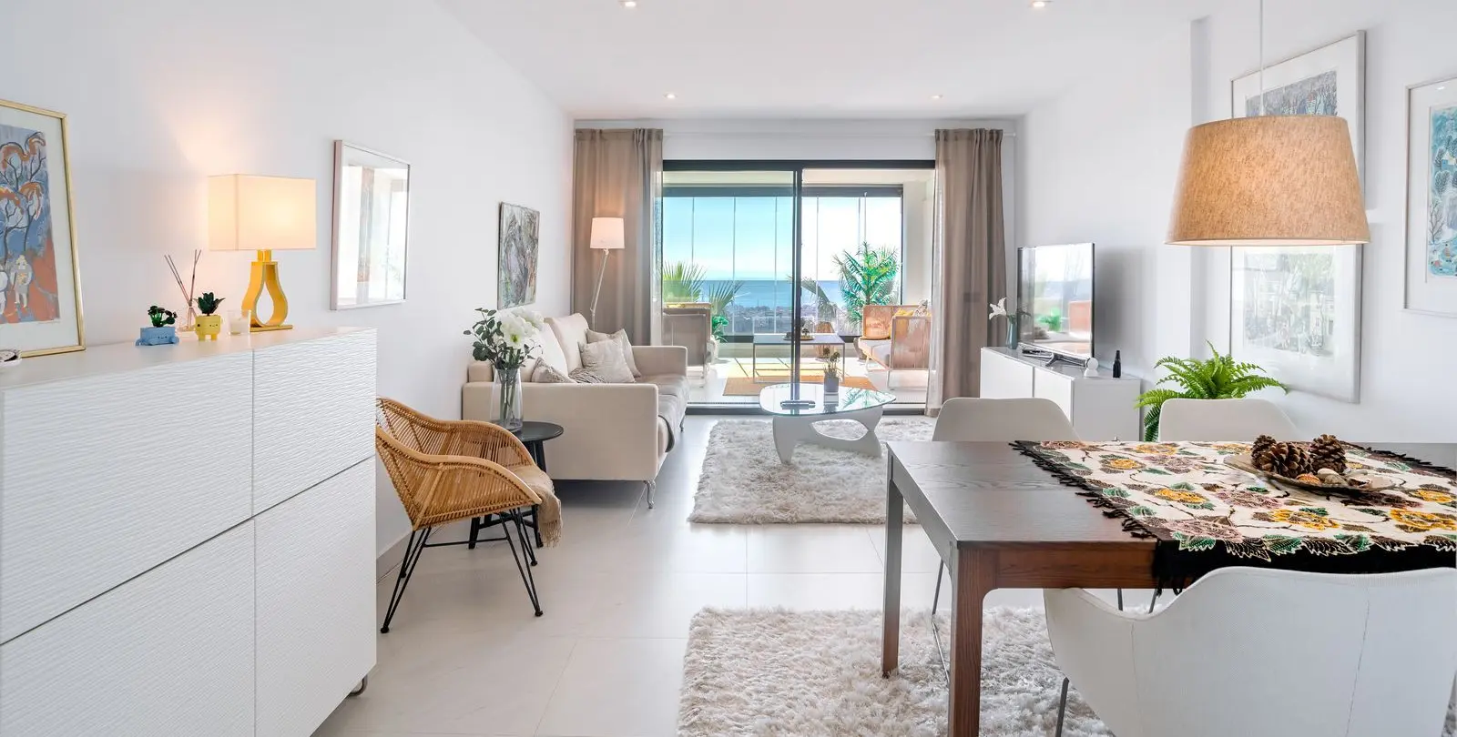Sale of middle floor apartment in Estepona 6