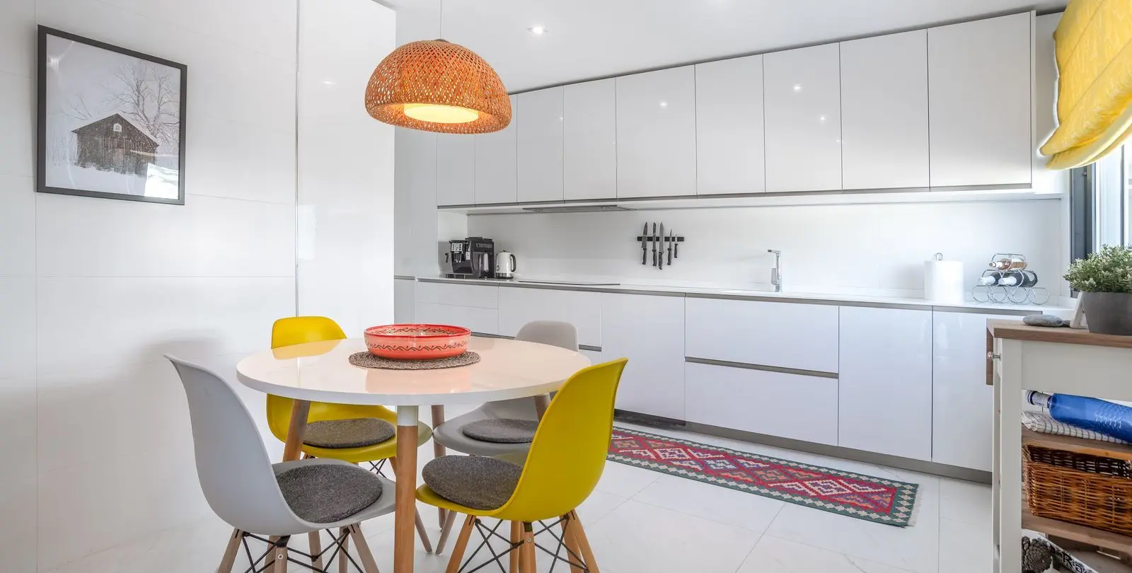 Sale of middle floor apartment in Estepona 11