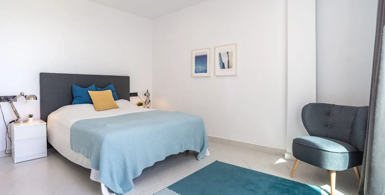 Sale of middle floor apartment in Estepona 17