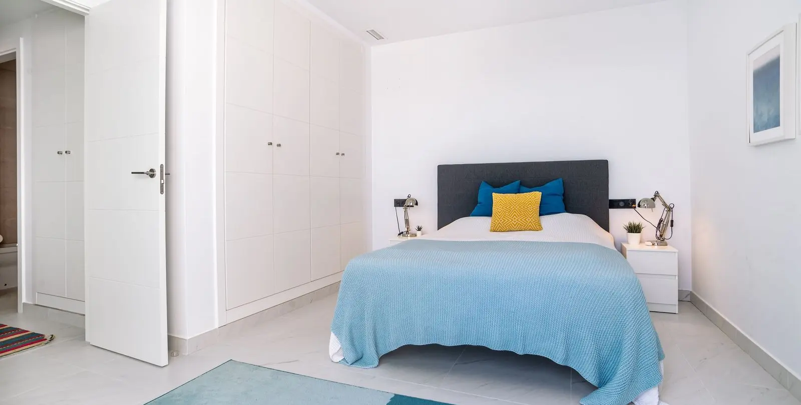 Sale of middle floor apartment in Estepona 18
