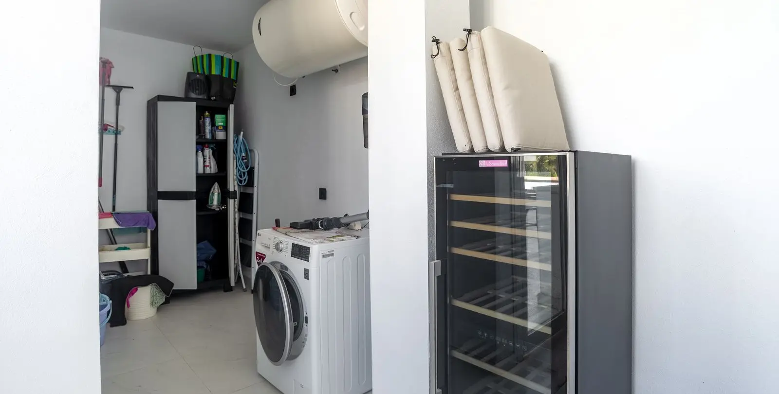 Sale of middle floor apartment in Estepona 29