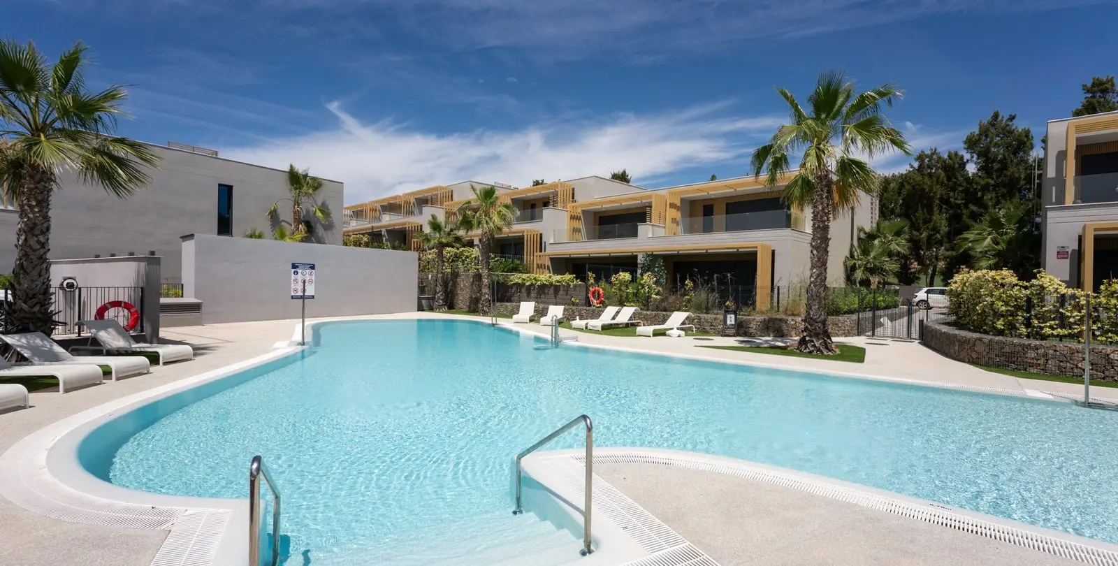 Sale of townhouse in Mijas Costa 27