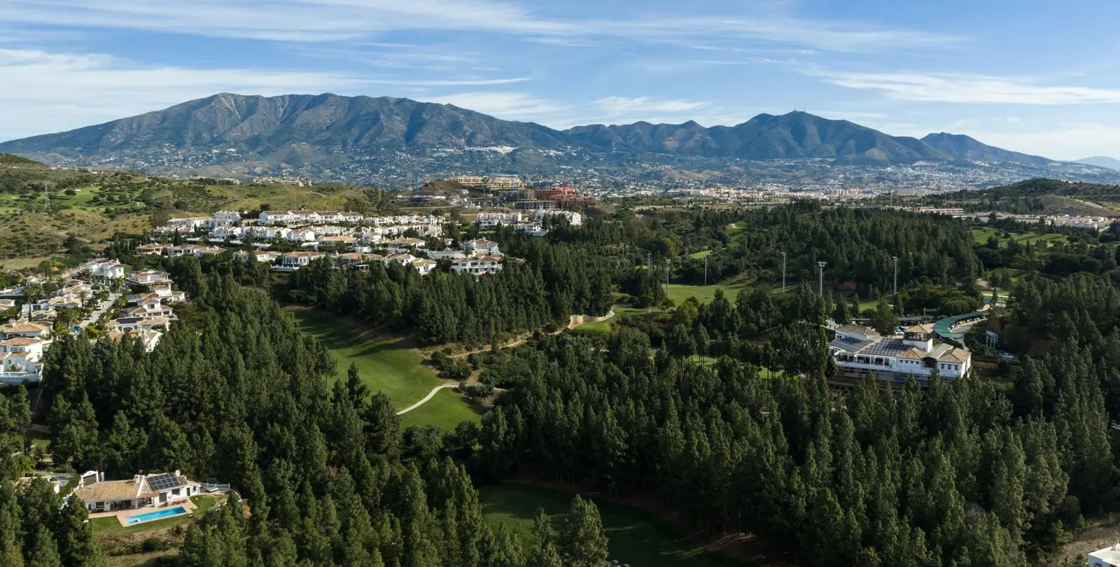 Sale of townhouse in Mijas Costa 32