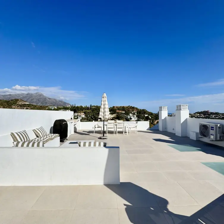 Sale of penthouse in La Quinta