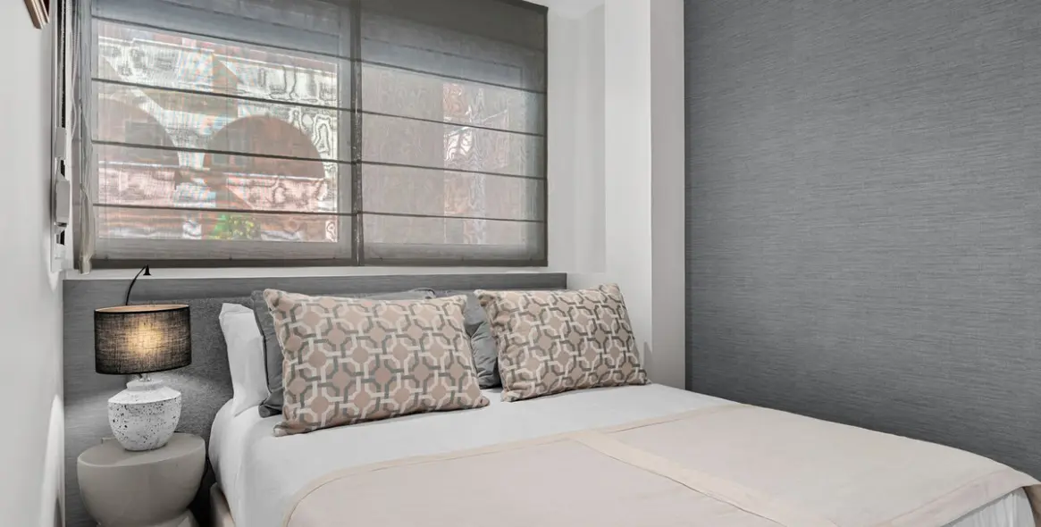 Venta de apartamento en planta media en Nueva Andalucía 18