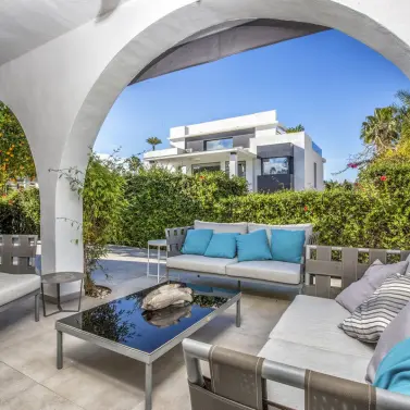 Venta de casa pareada en Nueva Andalucía