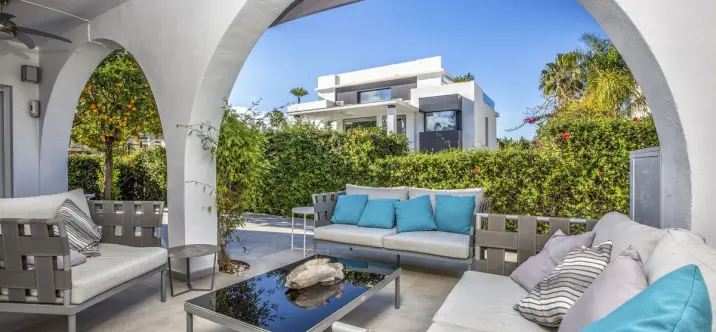 Venta de casa pareada en Nueva Andalucía 1