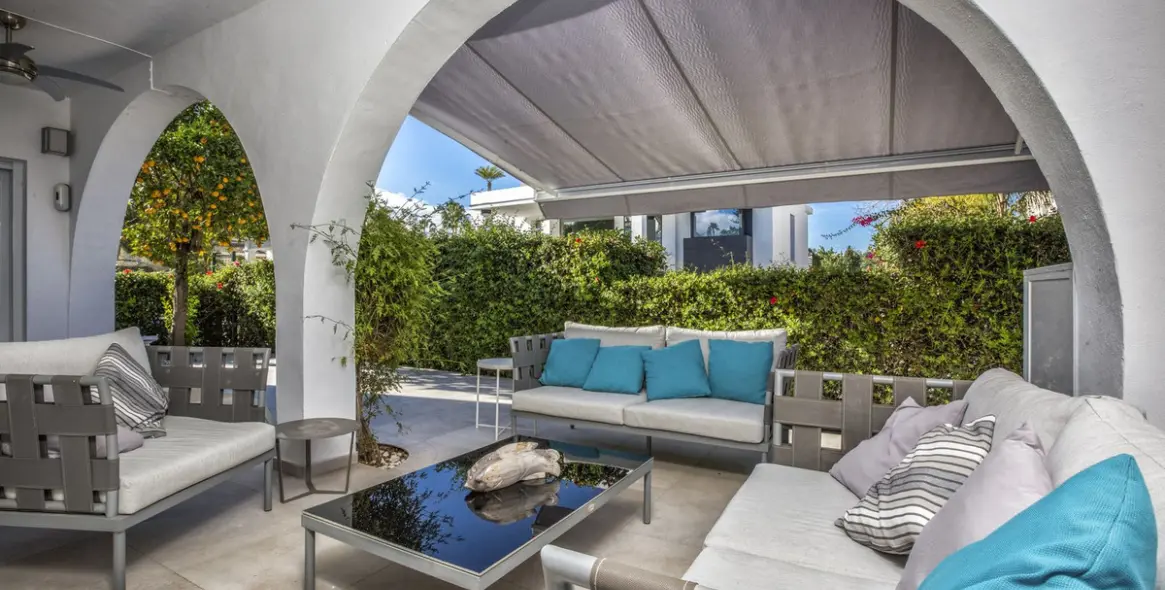 Venta de casa pareada en Nueva Andalucía 6