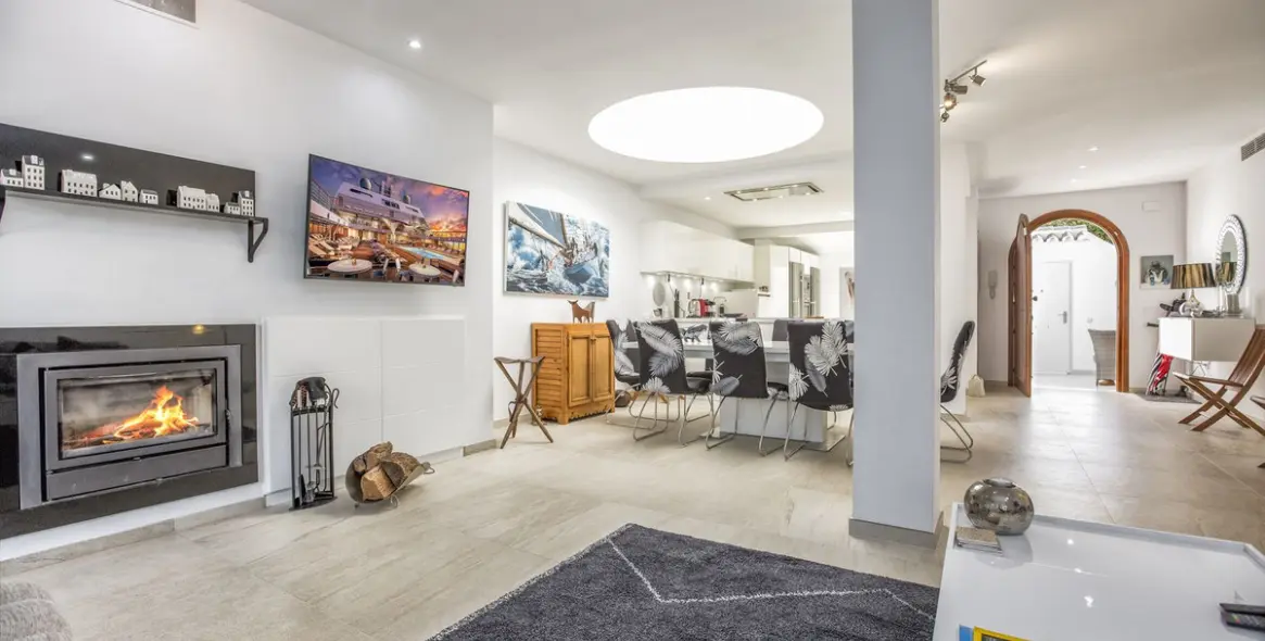 Venta de casa pareada en Nueva Andalucía 10