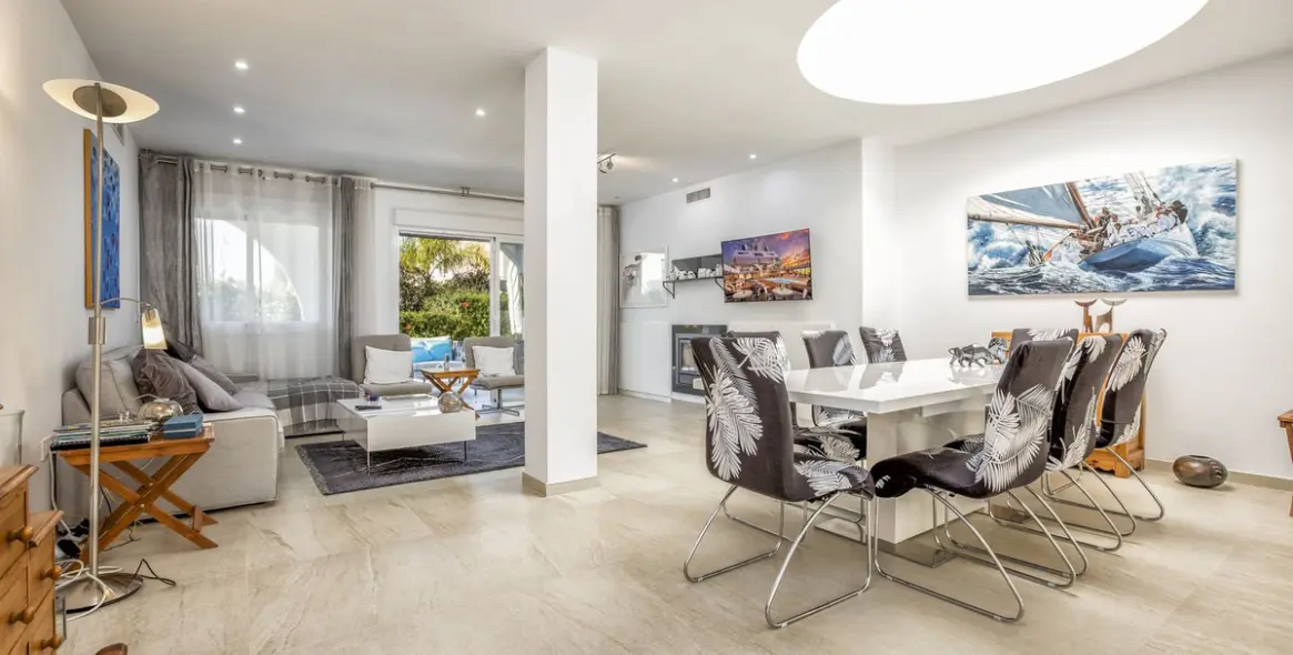 Venta de casa pareada en Nueva Andalucía 12