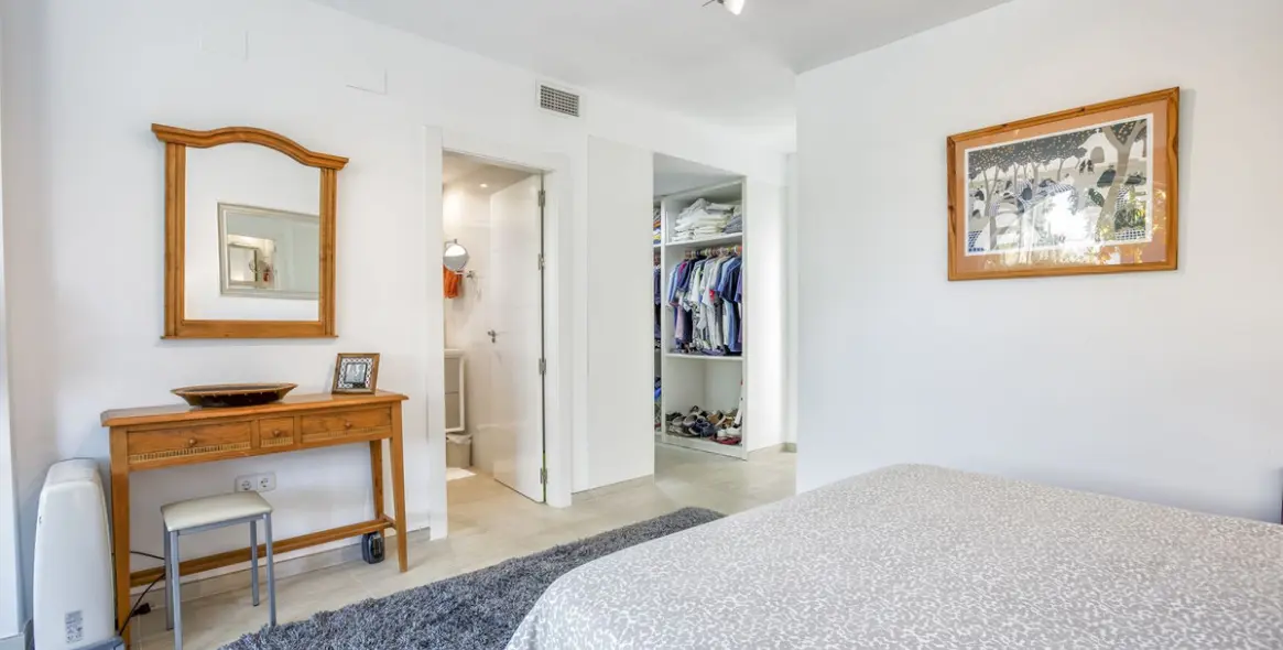 Venta de casa pareada en Nueva Andalucía 16