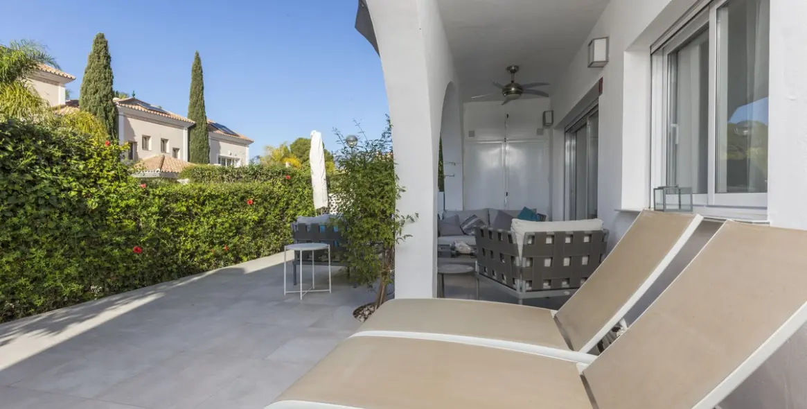 Venta de casa pareada en Nueva Andalucía 21