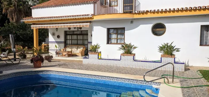 Venta de villa independiente en Benalmadena 0