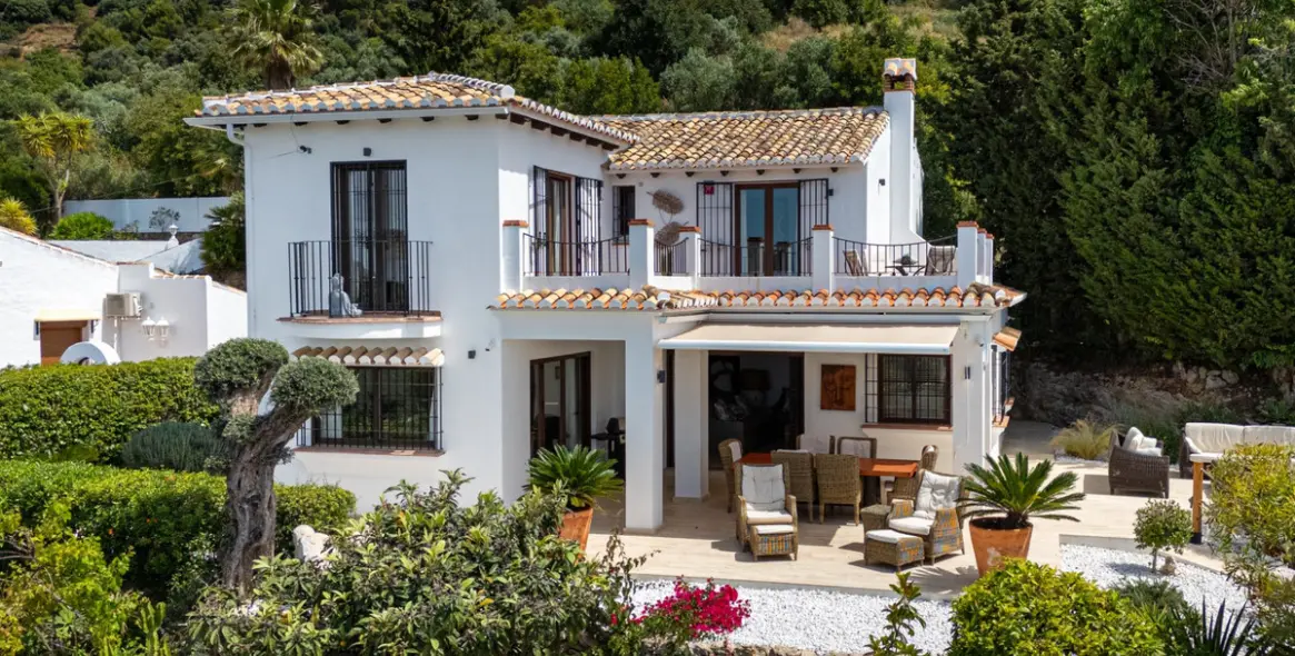 Продажа  отдельно стоящей виллы в Mijas 25