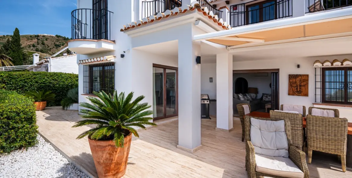 Продажа  отдельно стоящей виллы в Mijas 39