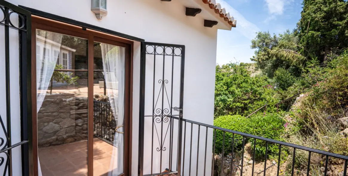 Продажа  отдельно стоящей виллы в Mijas 86
