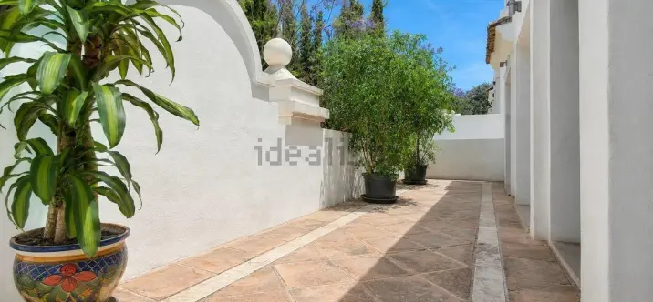 Venta de apartamento en planta baja en Nagüeles 2