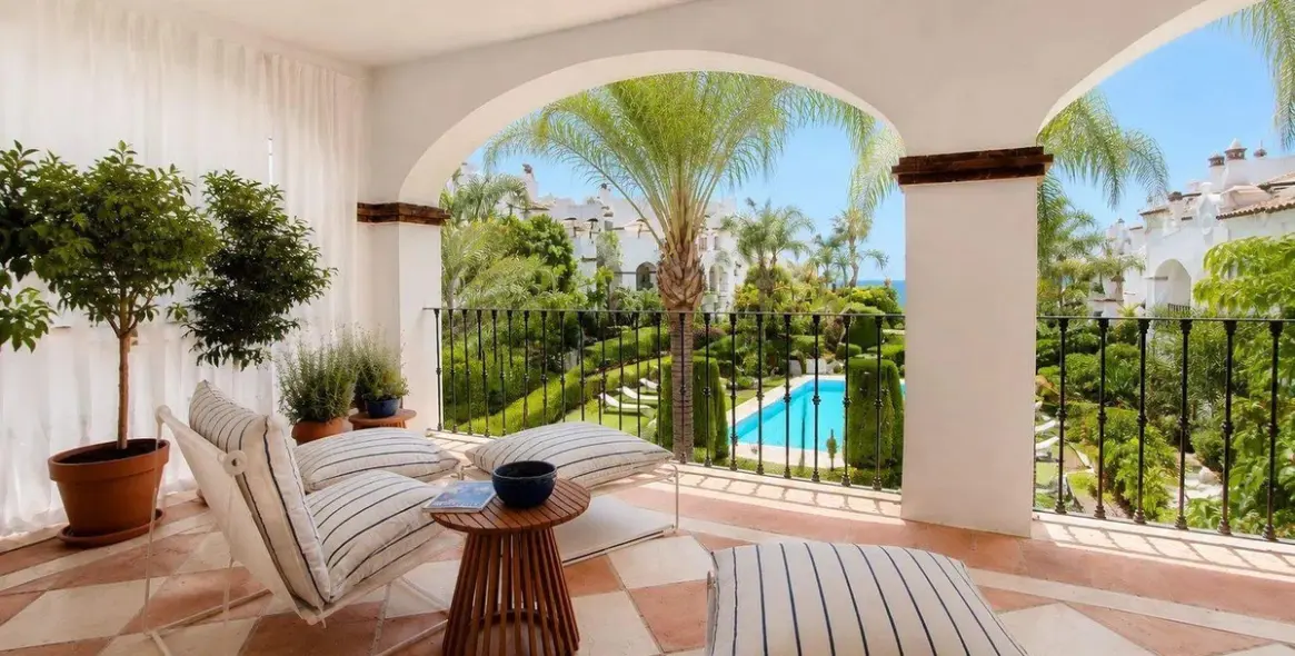 Venta de apartamento en planta baja en Nagüeles 4