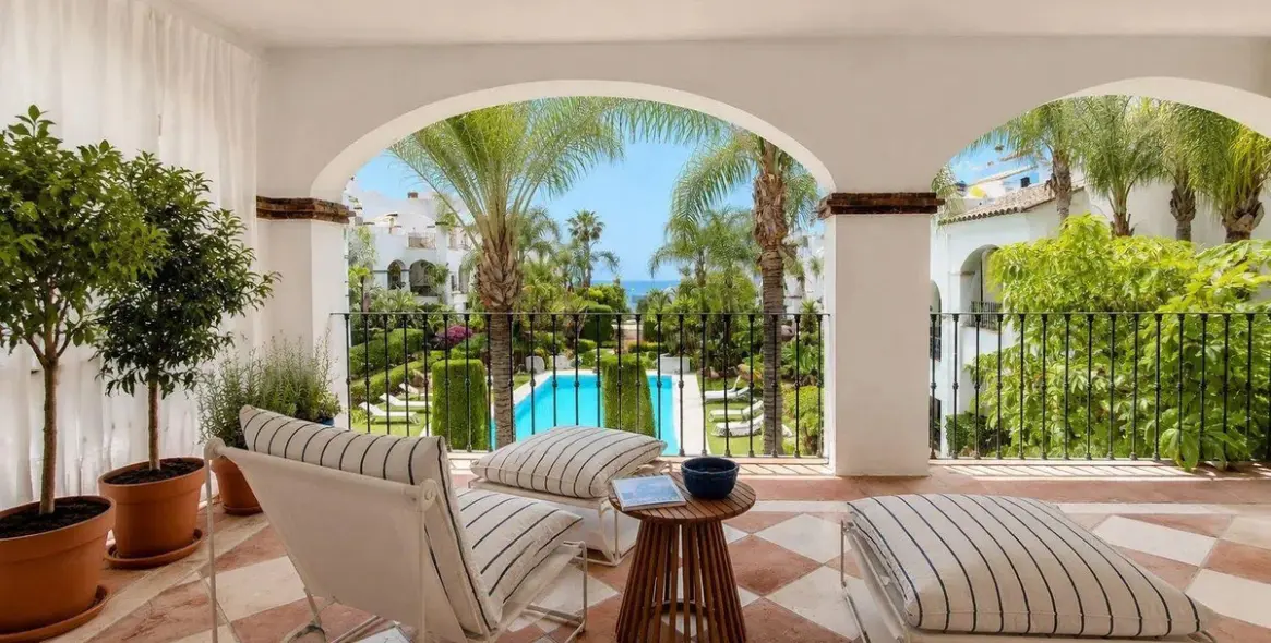 Venta de apartamento en planta baja en Nagüeles 5