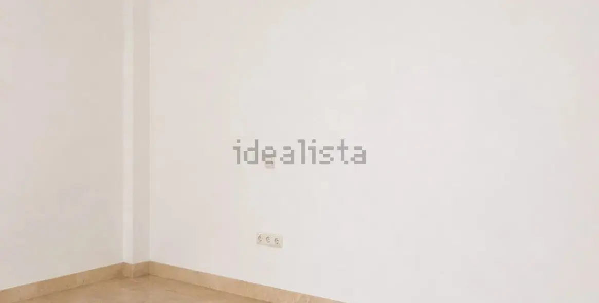 Venta de apartamento en planta baja en Nagüeles 16
