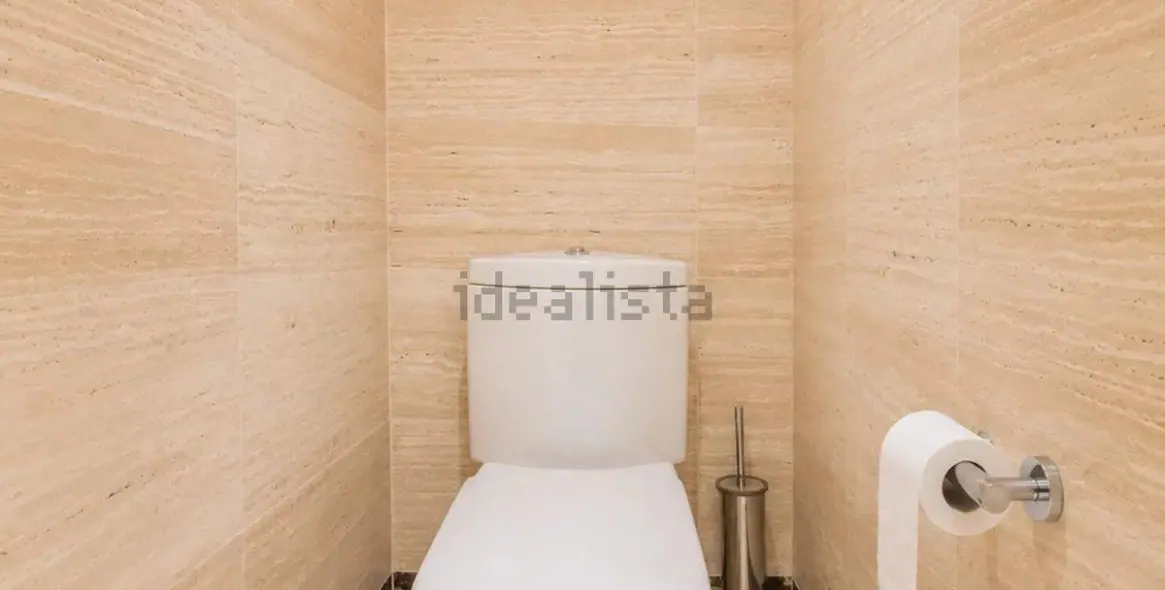 Venta de apartamento en planta baja en Nagüeles 25