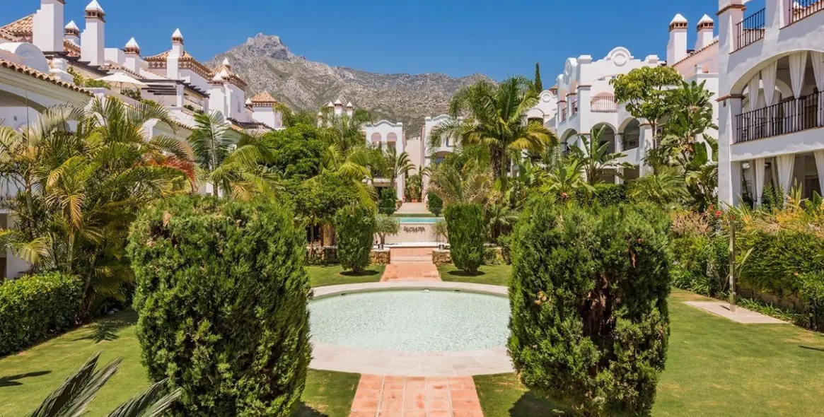 Venta de apartamento en planta baja en Nagüeles 27