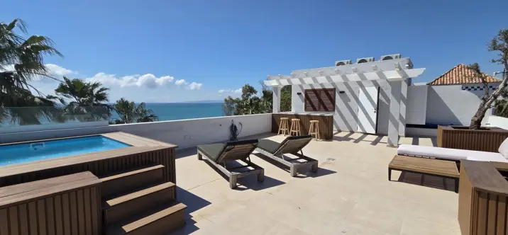 Venta de ático en Estepona 2