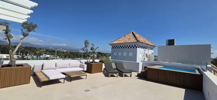 Venta de ático en Estepona 3