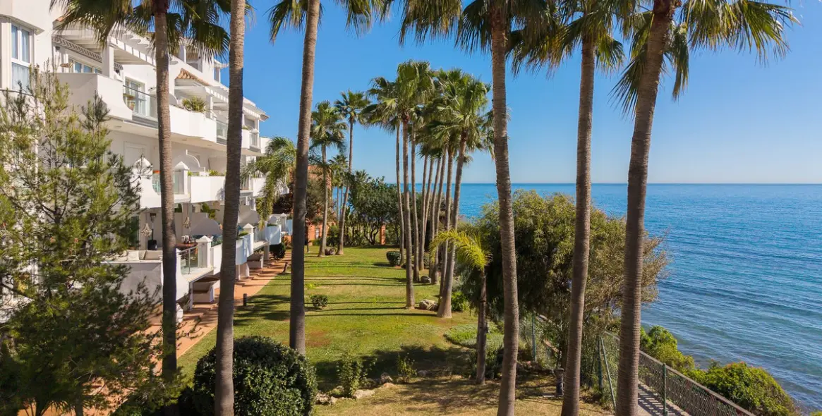 Venta de ático en Estepona 16