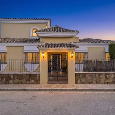 Venta de villa independiente en Bahía de Marbella