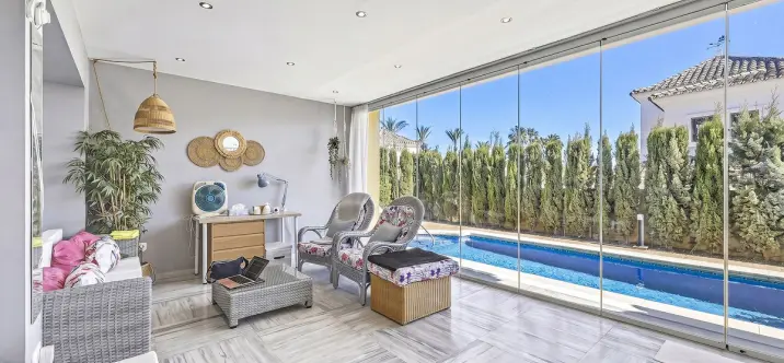 Venta de villa independiente en Bahía de Marbella 2