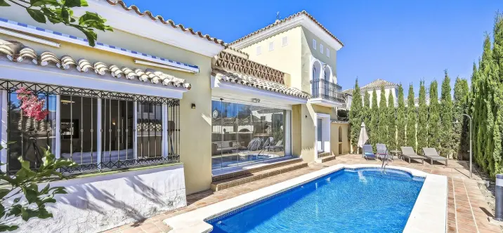 Venta de villa independiente en Bahía de Marbella 3