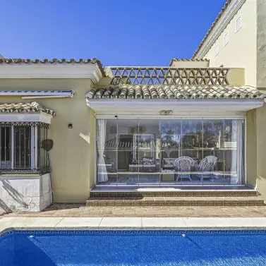 Venta de villa independiente en Bahía de Marbella