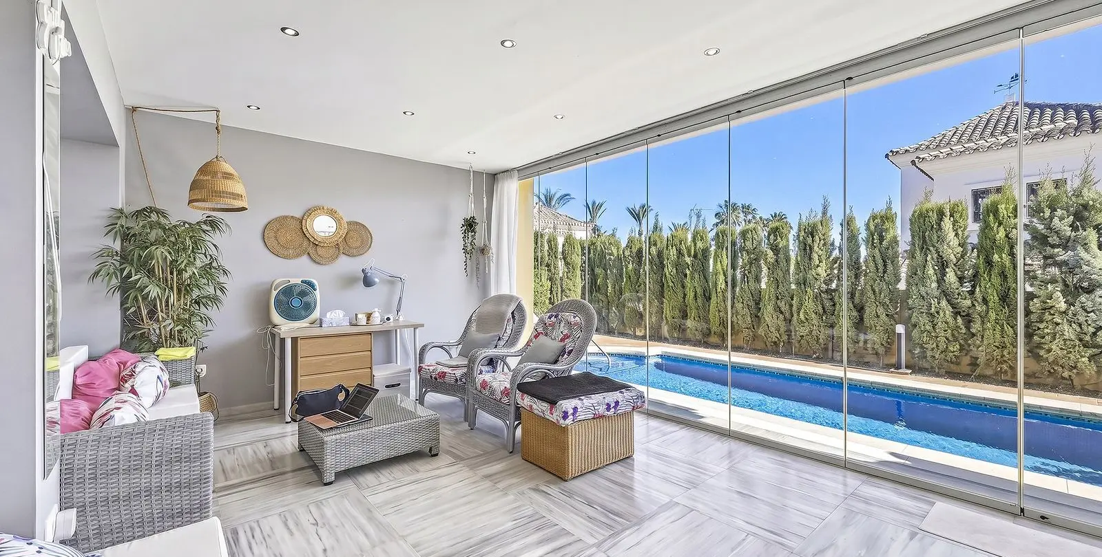 Sale of detached villa in Bahía de Marbella 8