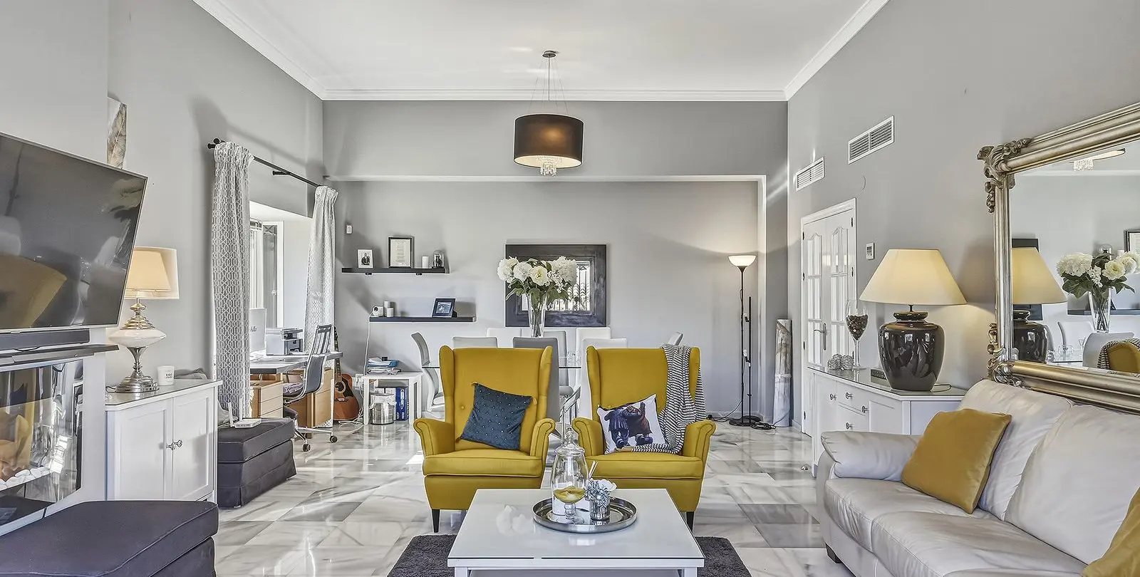 Sale of detached villa in Bahía de Marbella 33