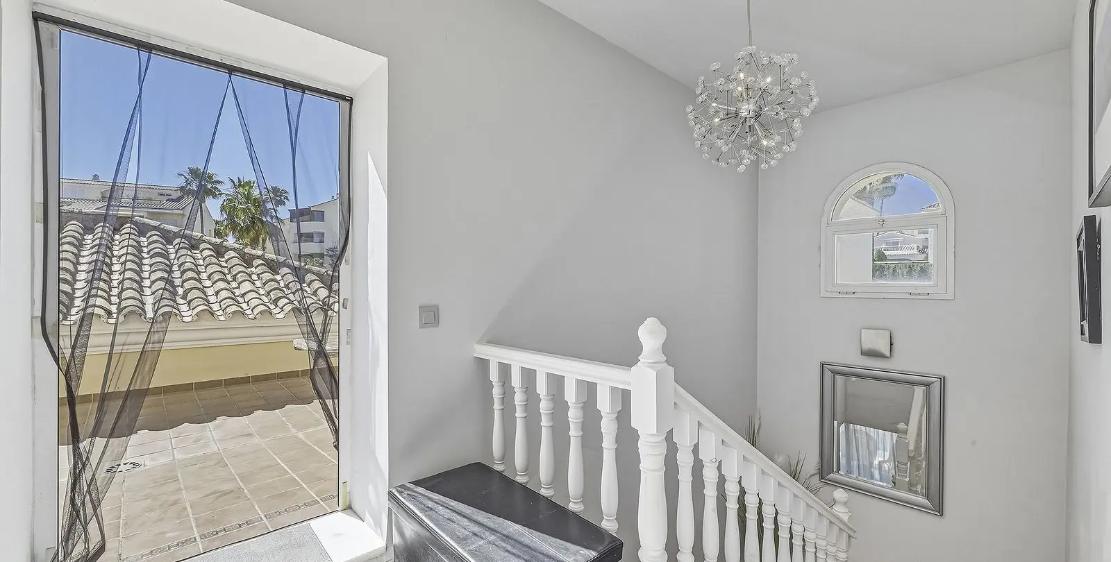 Sale of detached villa in Bahía de Marbella 39