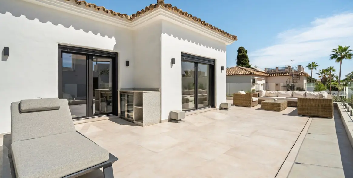Venta de villa independiente en Marbesa 23